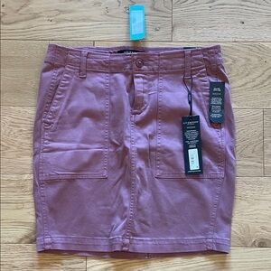 Liverpool Women’s NWT skirt